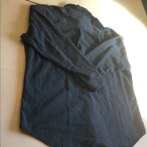 Button up flannel - Picture 3 of 3